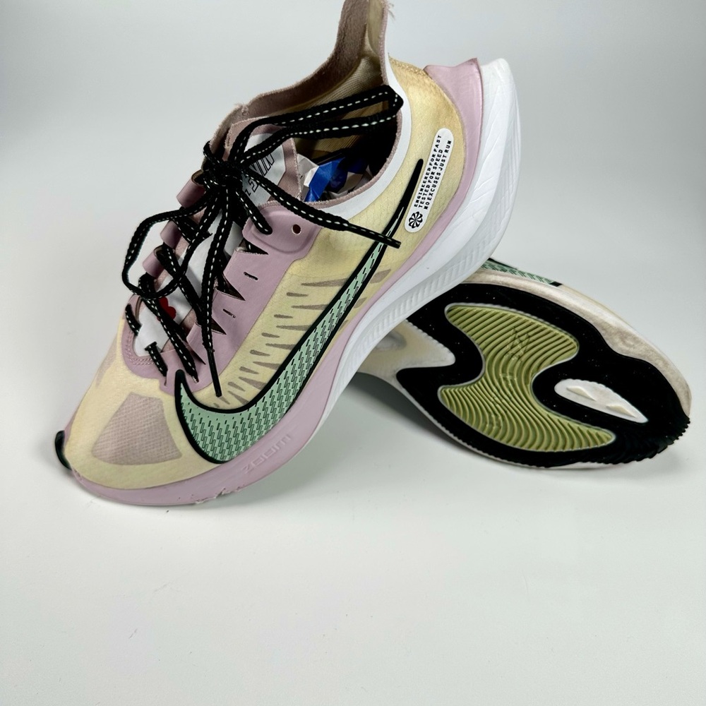 Nike Women's Gravity Zoom U* Complete Me Running Shoes - Picture 10 of 12